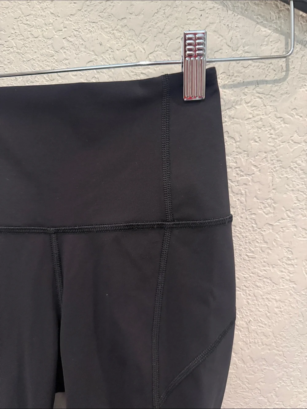 Lululemon Black High-Waist Athletic Capri Leggings size 2 - Picture 5 of 9